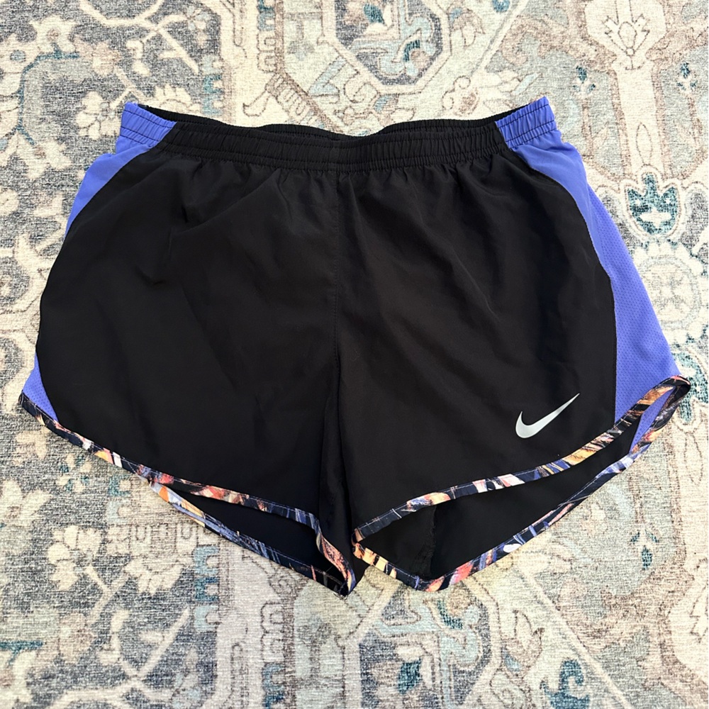 Nike Dri-Fit Women’s Running Athletic Shorts with Built in Underwear Small